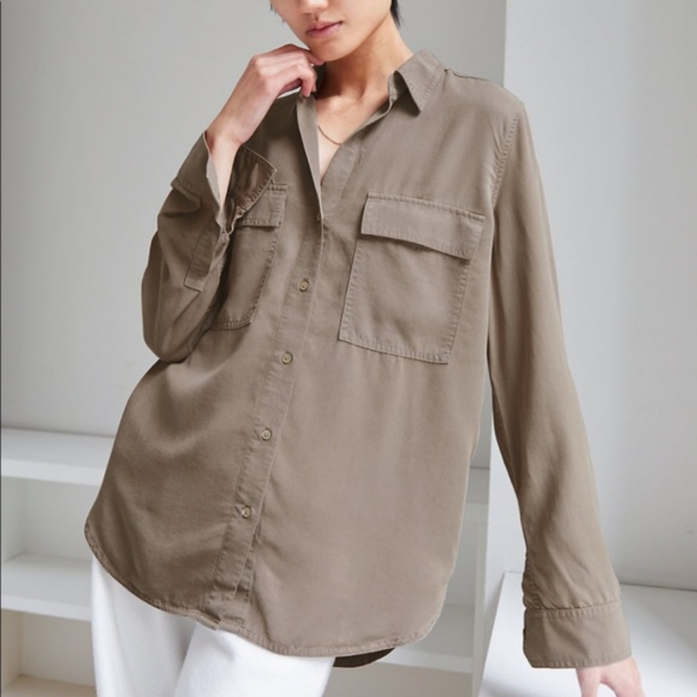Aritzia Babaton Utility Button Up Shirt Tan Small